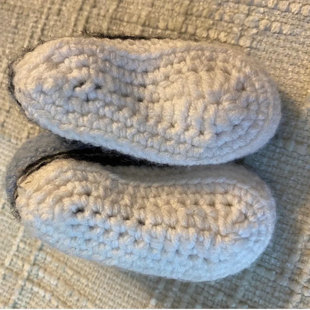 Hand Crocheted Booties Kids 0-6M Blue White High Top Sneaker All Star Soft Sole